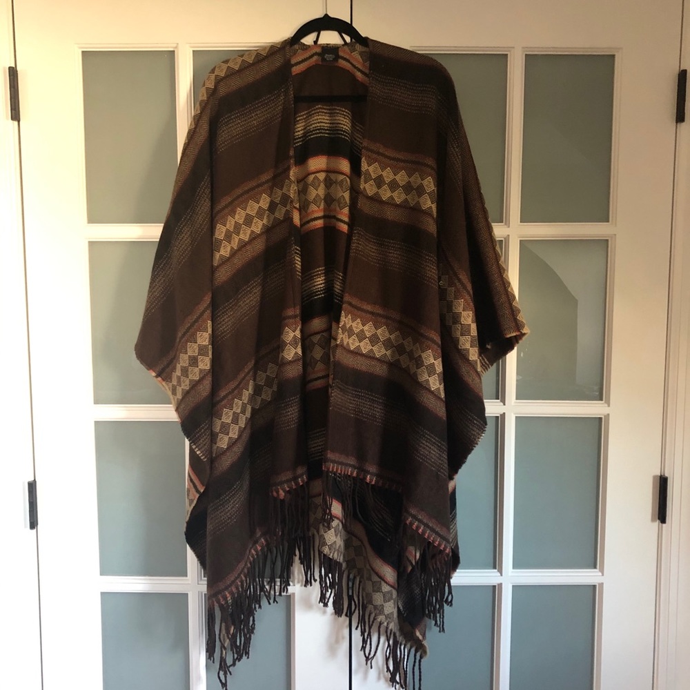 Geo poncho